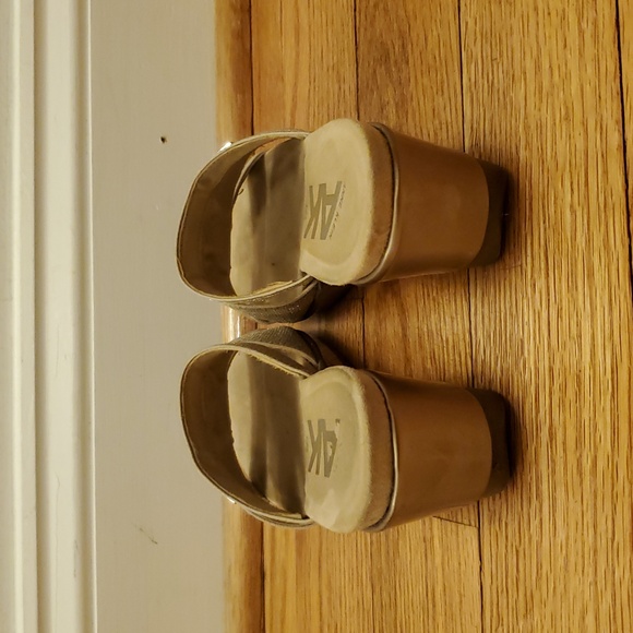 Anne Klein Women's Gold Sparkle Wedge Sandals - Picture 5 of 13